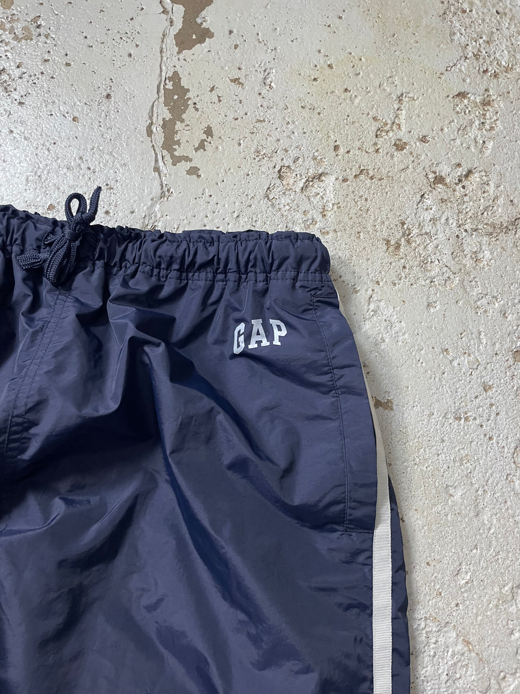 VINTAGE GAP TRACK PANTS