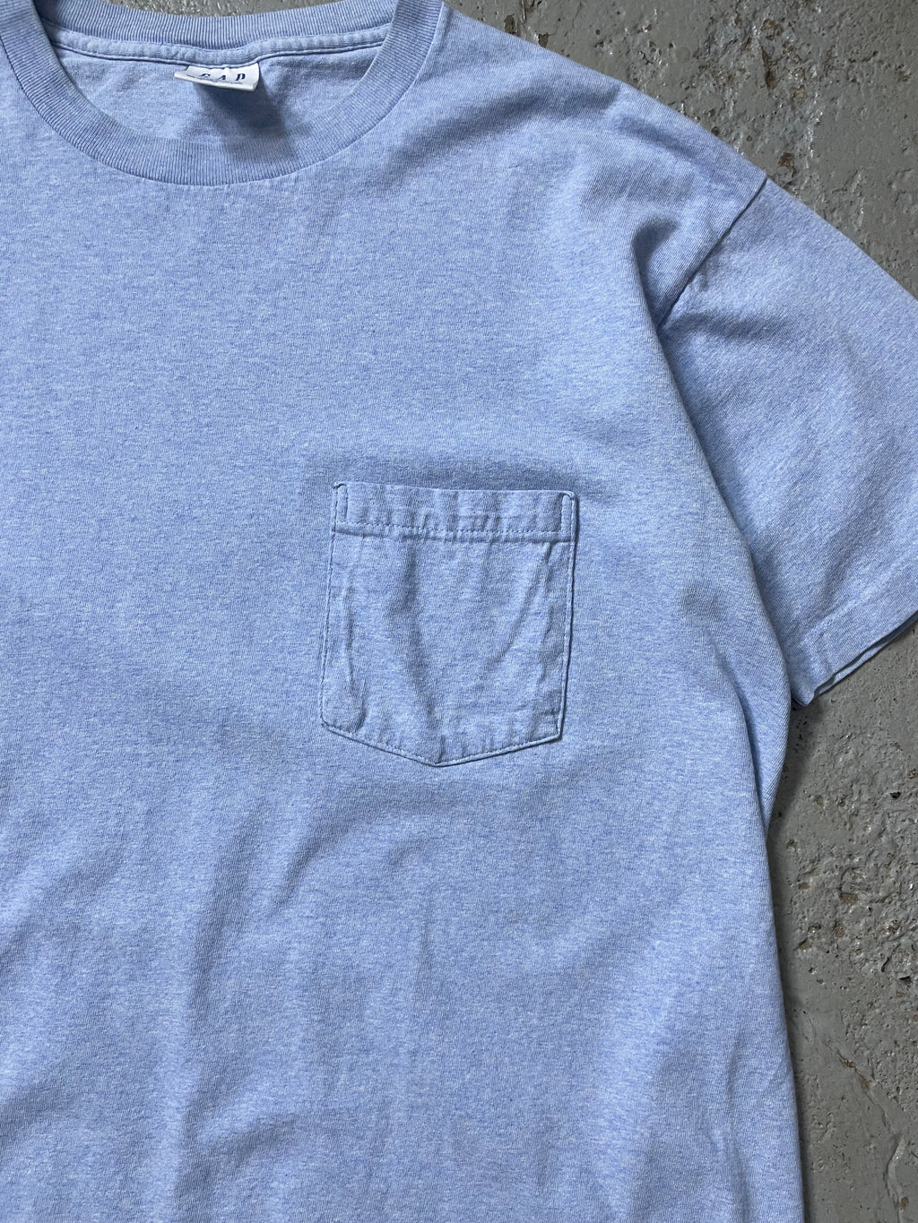 VINTAGE GAP POCKET TEE