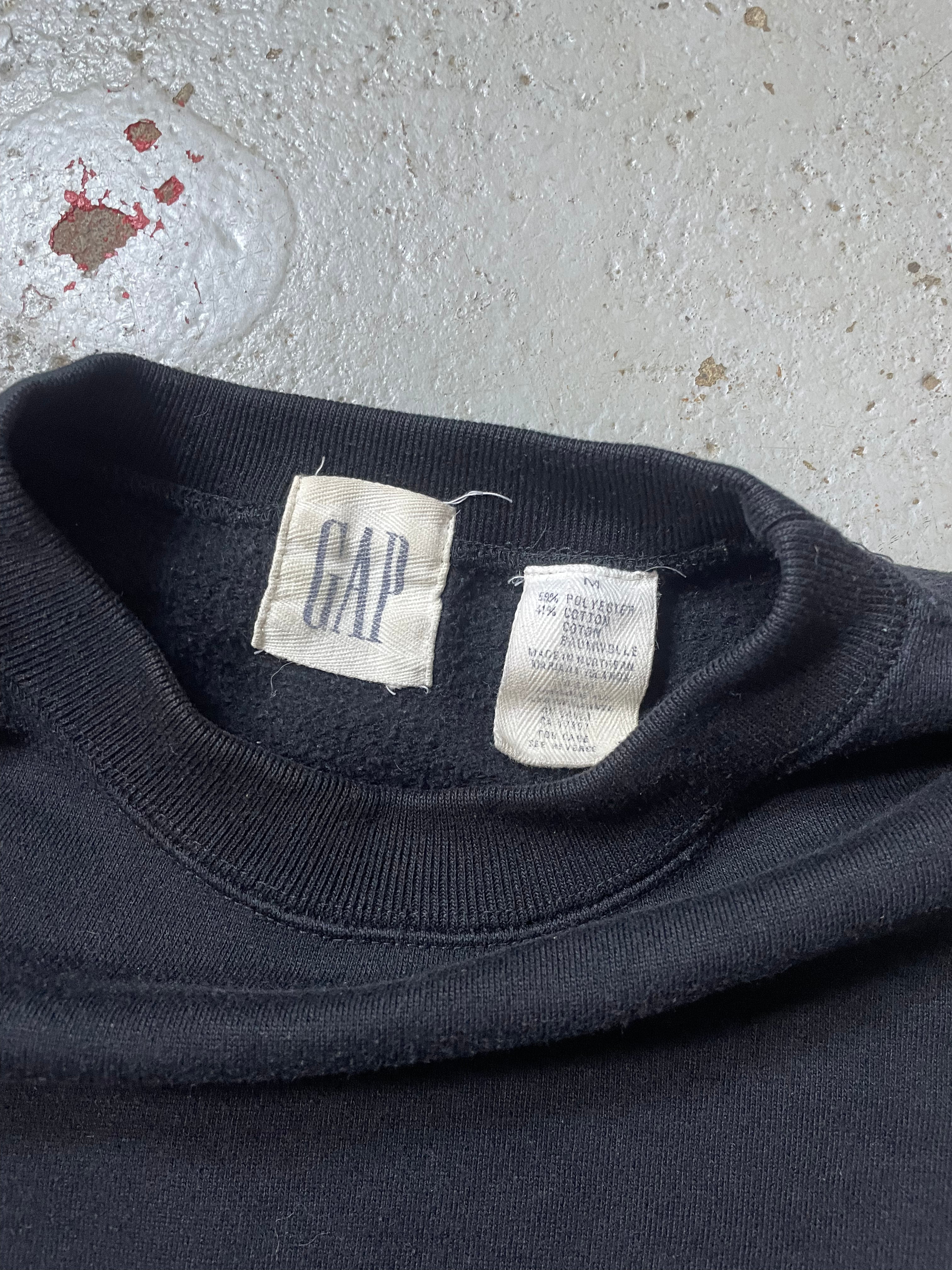 VINTAGE GAP DISTRESSED BLACK CREWNECK