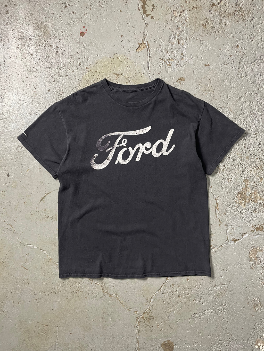 VINTAGE FADED FORD TEE