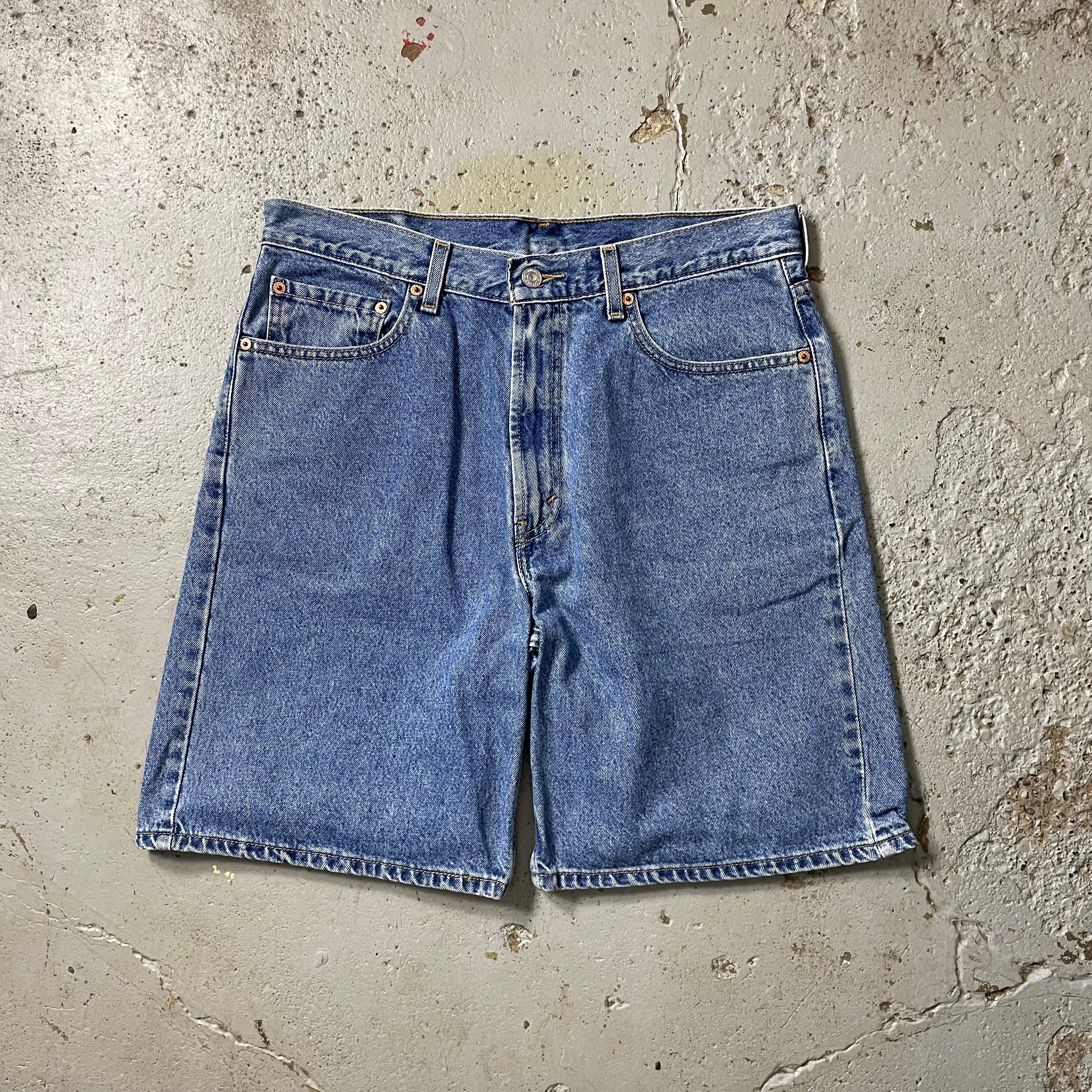 VINTAGE LEVIS JEAN SHORTS