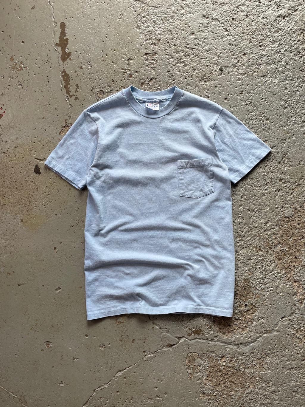 VINTAGE FADED POCKET TEE