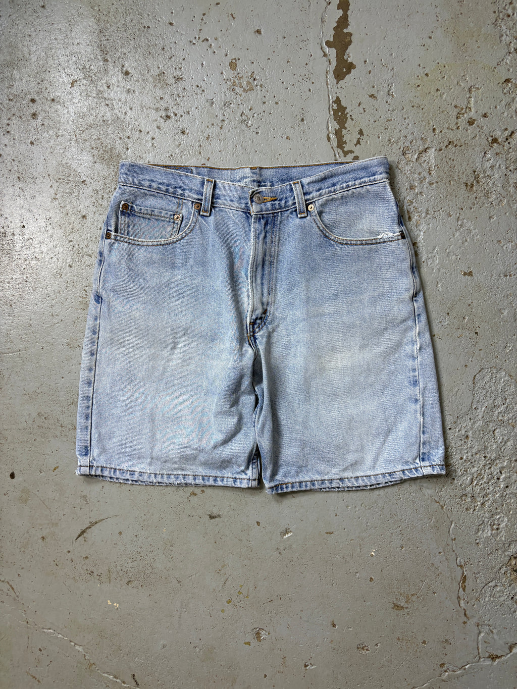 VINTAGE LEVIS JEAN SHORTS