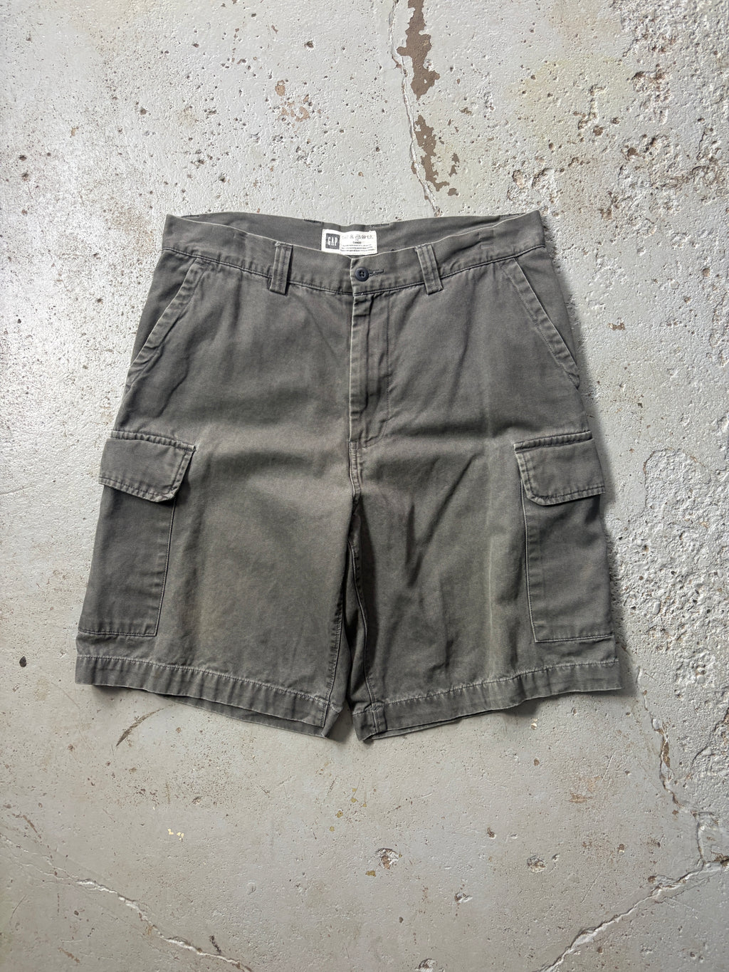 VINTAGE GAP GREEN CARGO SHORTS