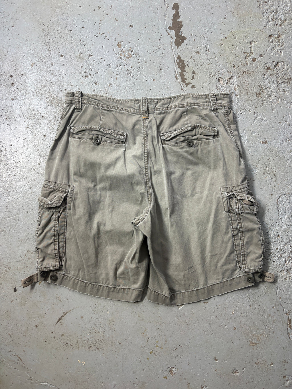VINTAGE GAP FADED CARGO SHORTS