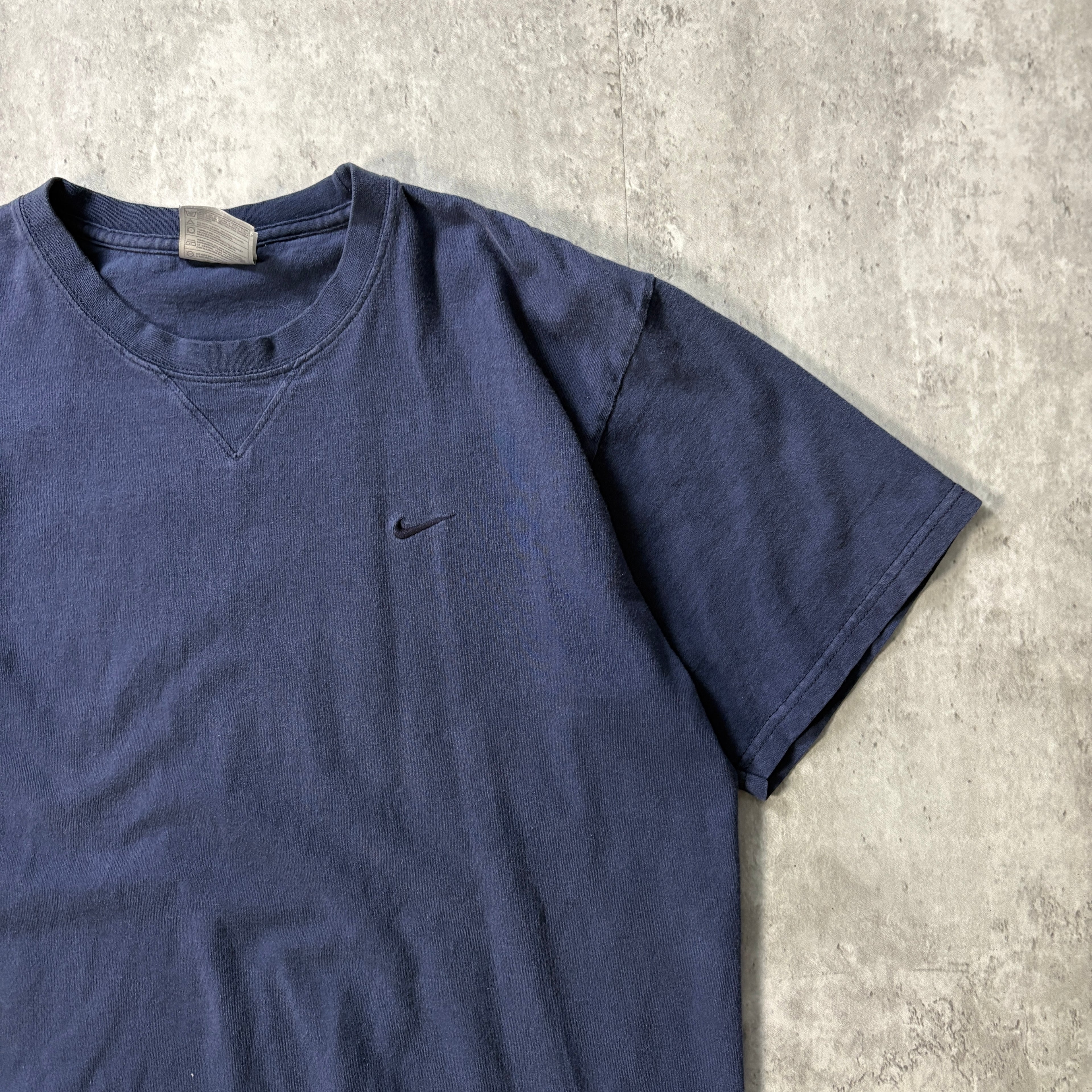 VINTAGE NIKE TONAL TEE