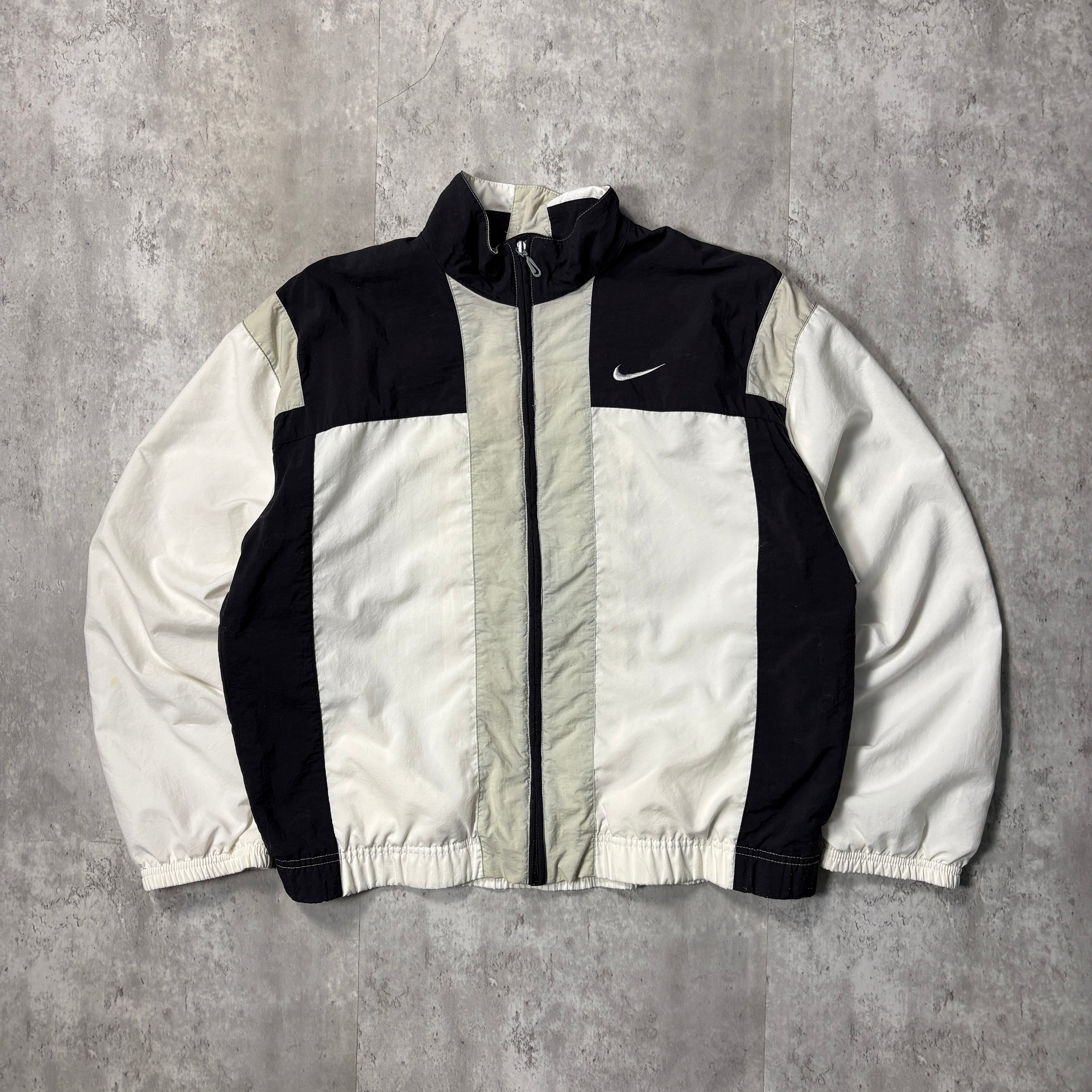 VINTAGE NIKE WINDBREAKER