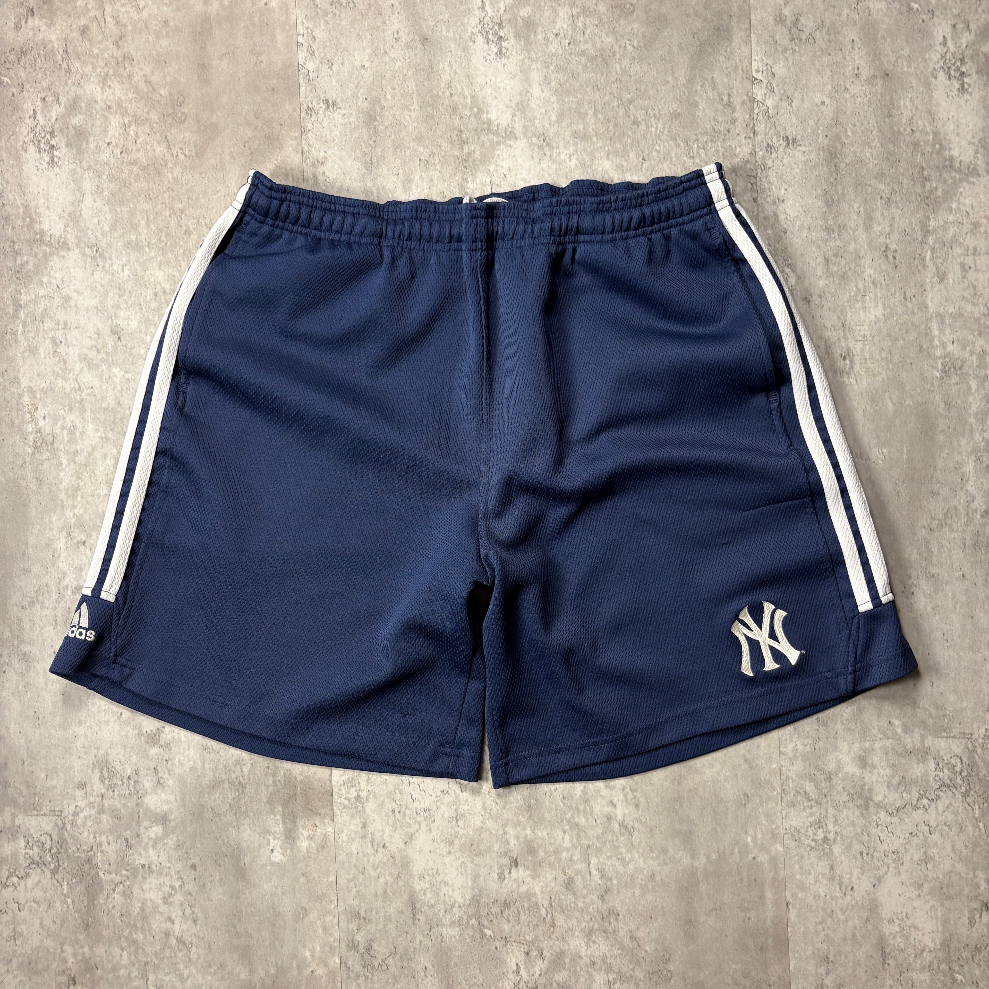 VINTAGE ADIDAS NY YANKEES SHORTS
