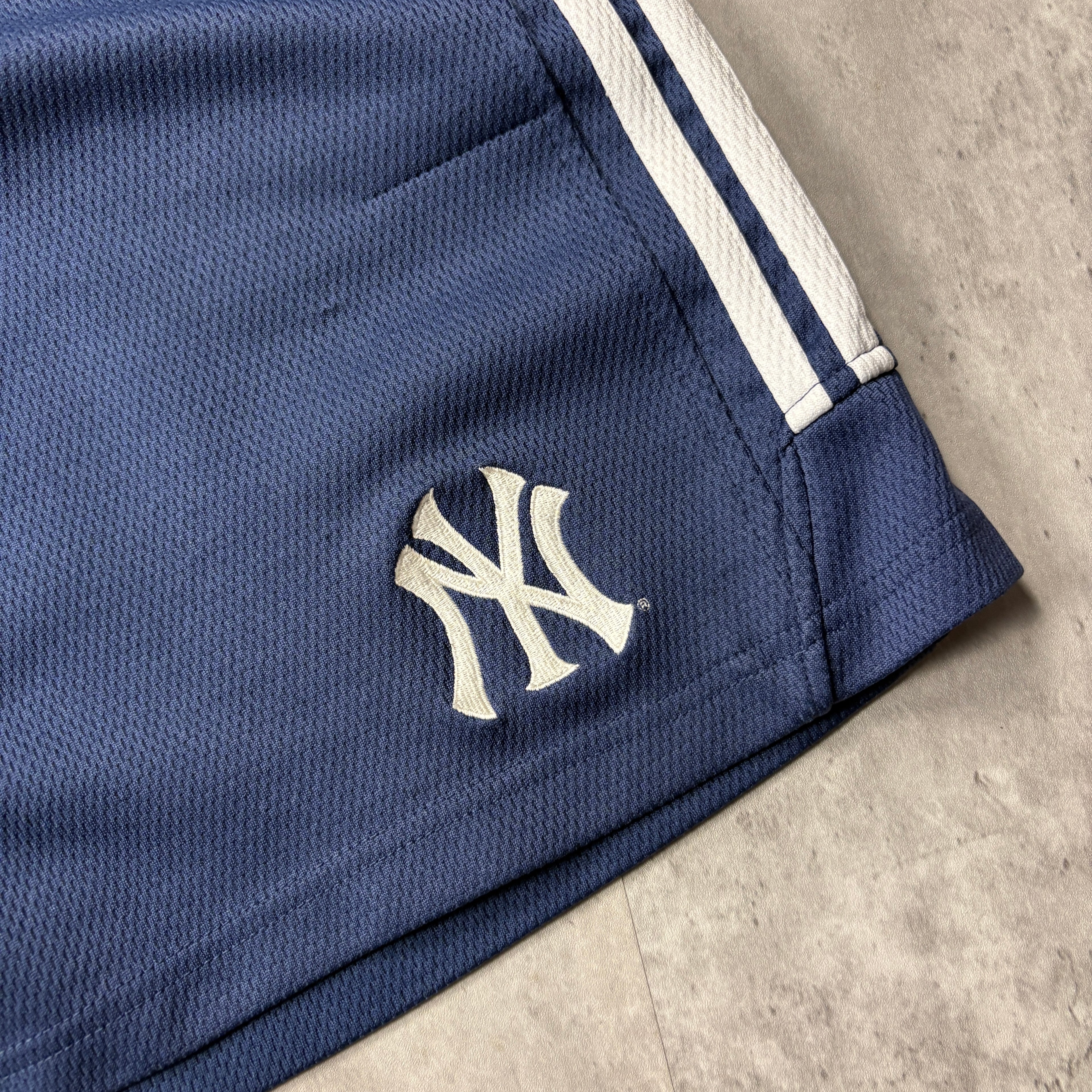 VINTAGE ADIDAS NY YANKEES SHORTS