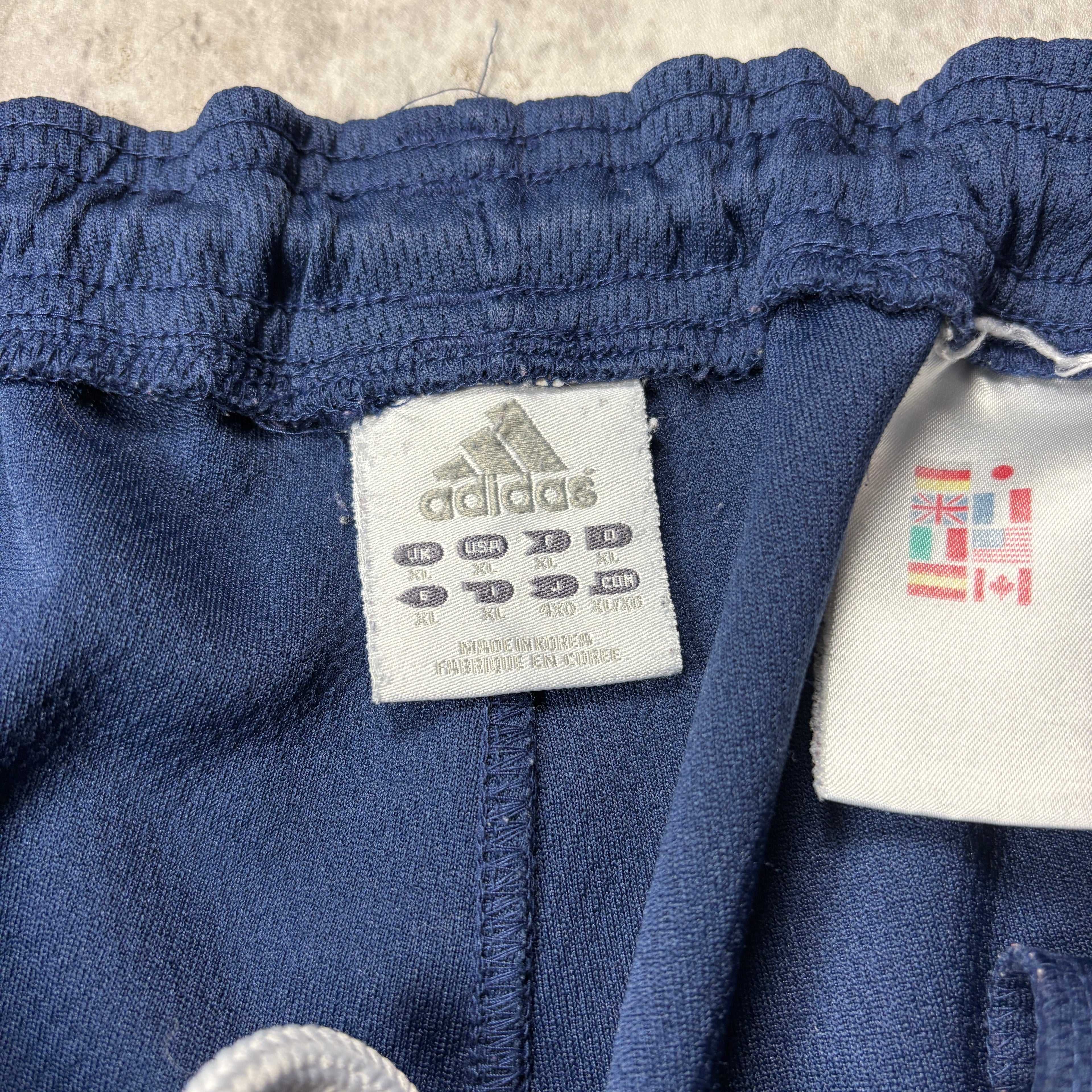 VINTAGE ADIDAS NY YANKEES SHORTS