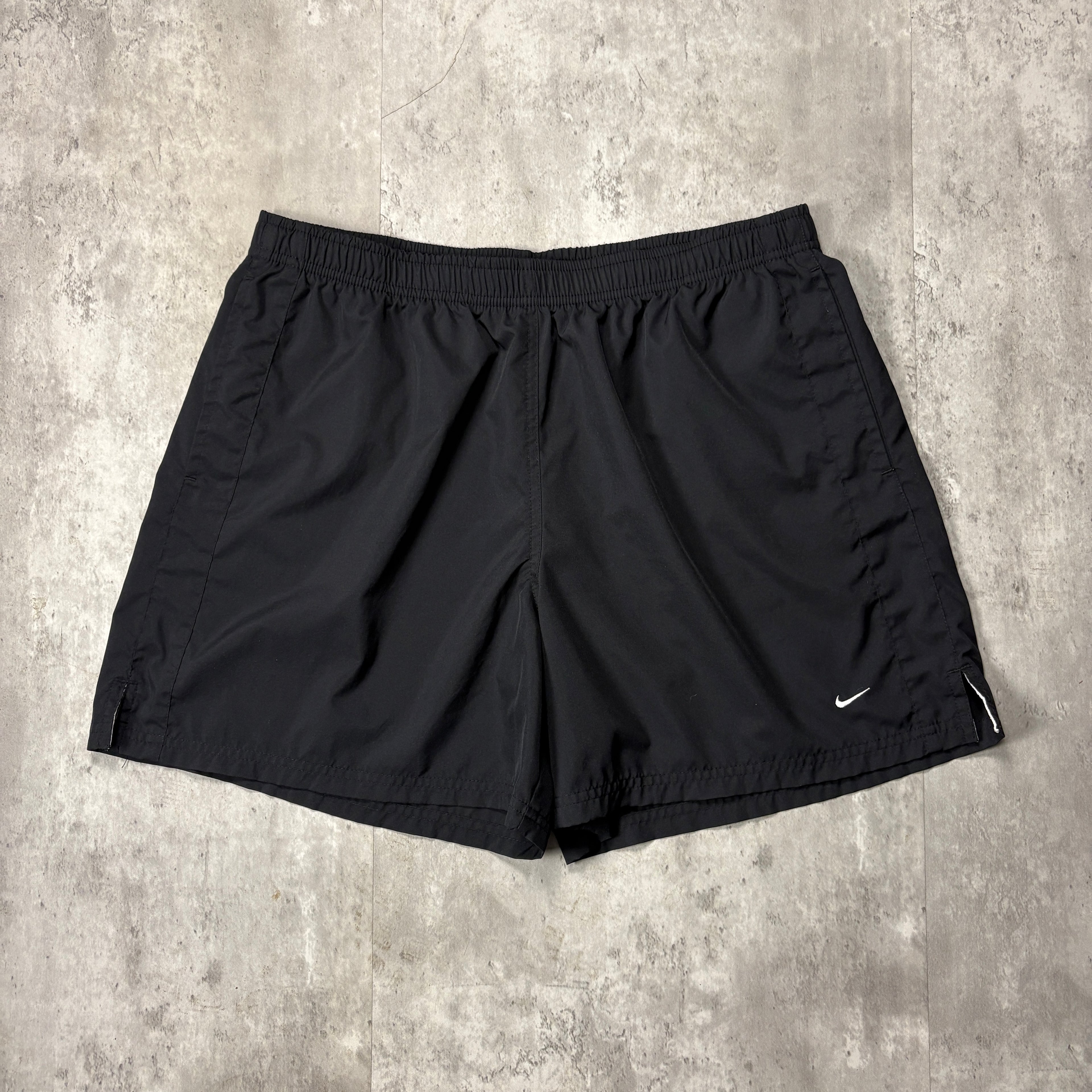 VINTAGE NIKE TRACK SHORTS