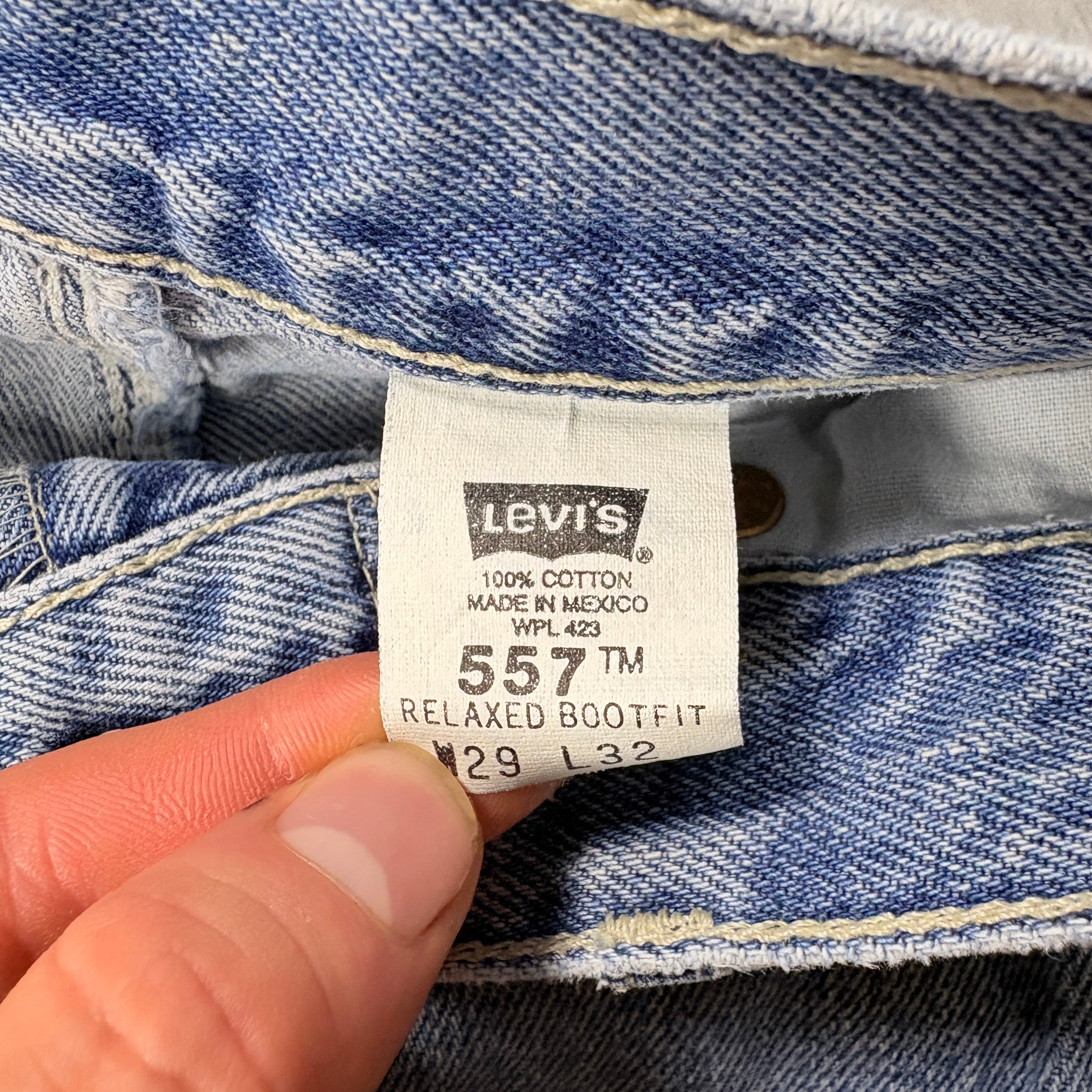 VINTAGE LEVI'S 557 BOOTCUT JEANS