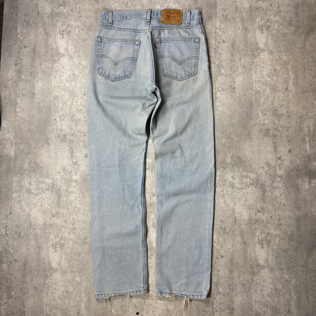 VINTAGE LEVIS 505 JEANS