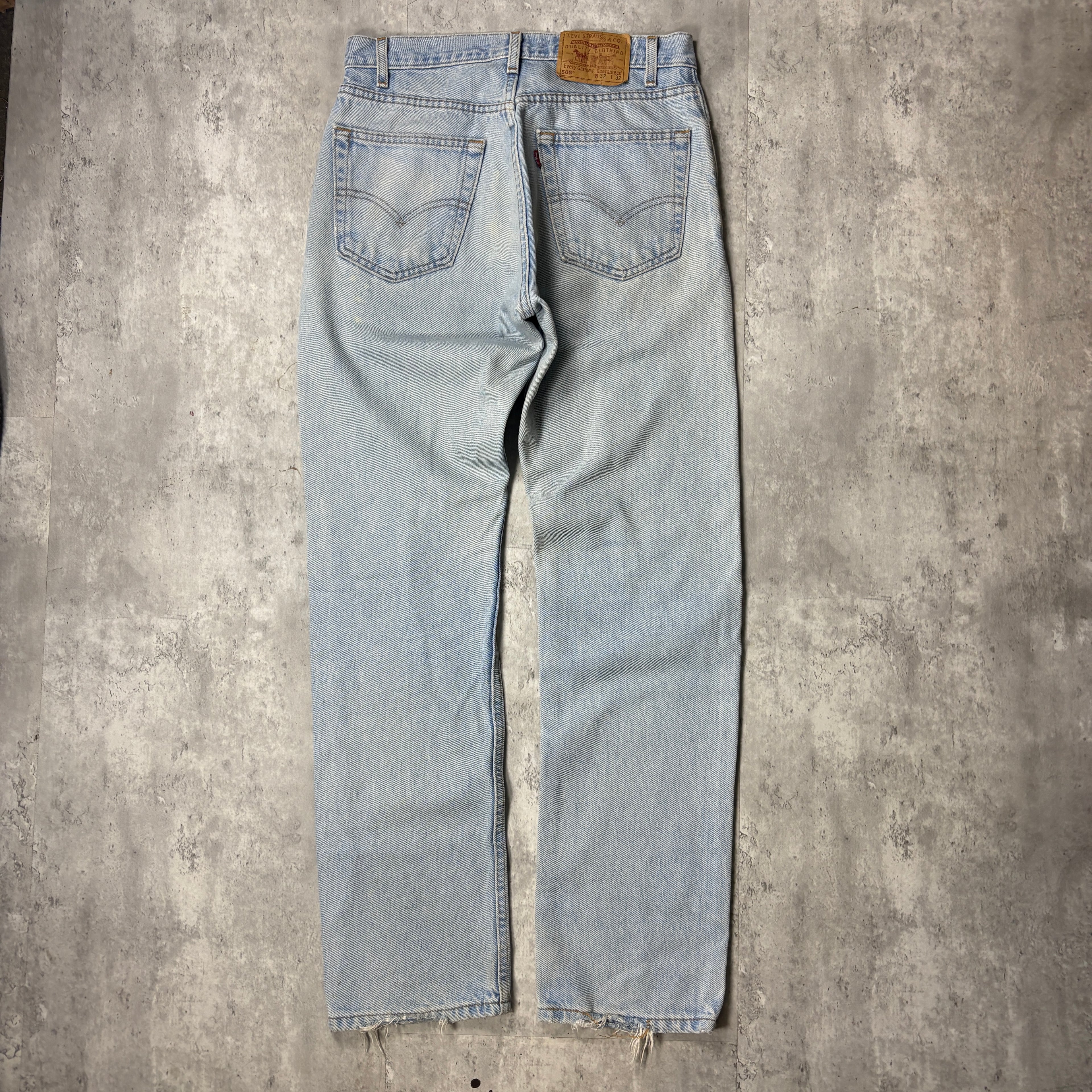 VINTAGE LEVIS 505 JEANS