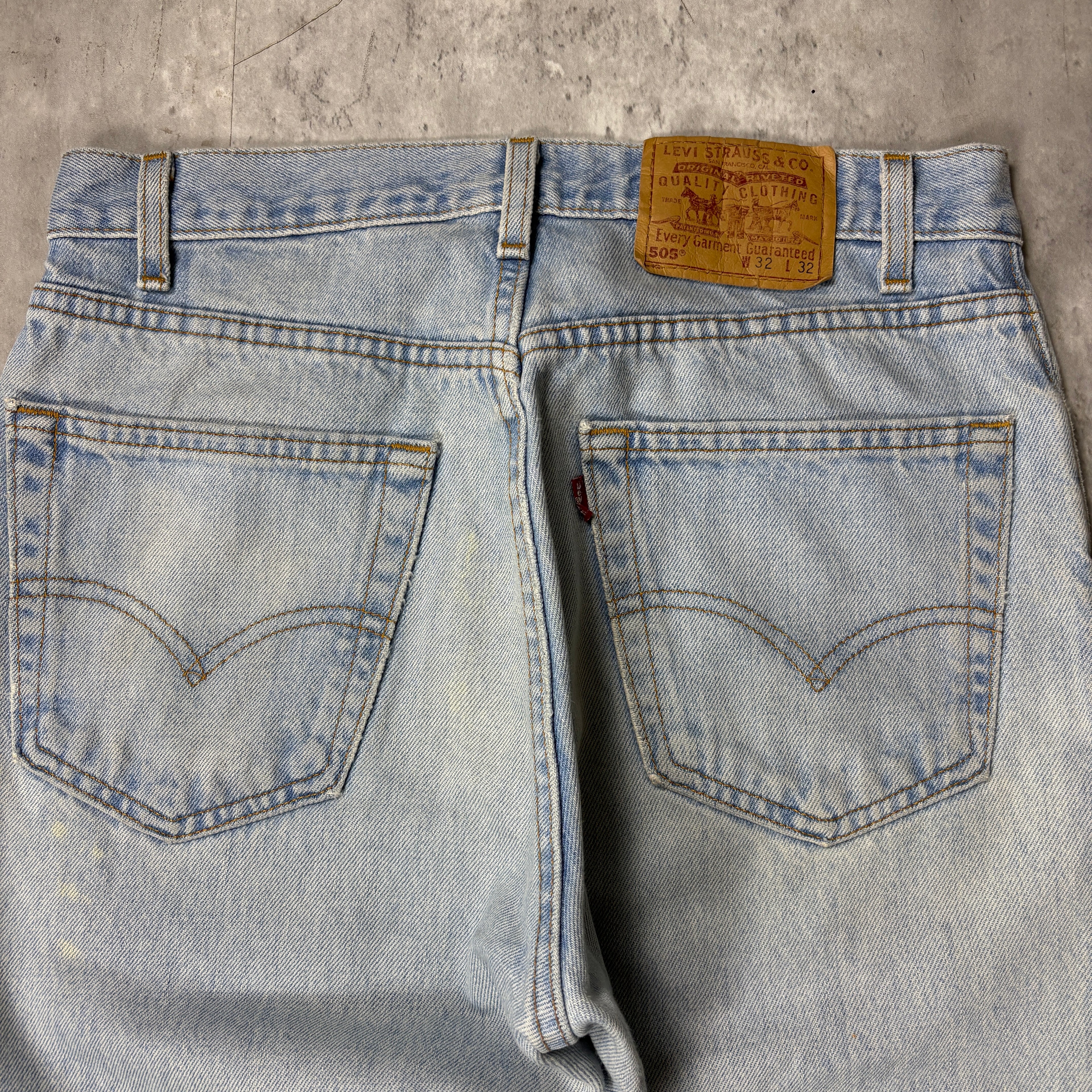 VINTAGE LEVIS 505 JEANS